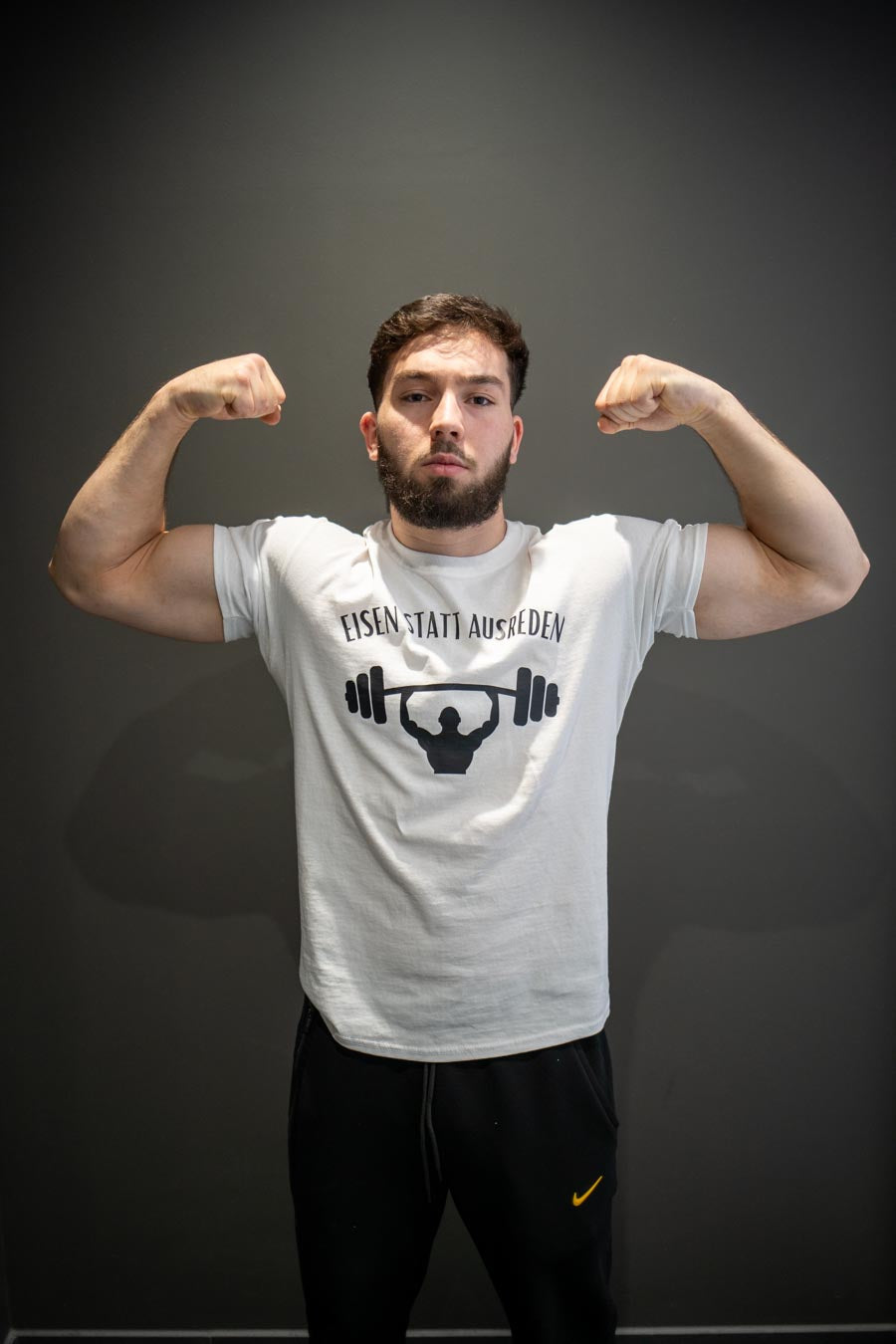 T-SHIRT NO EXCUSE UNIFORM